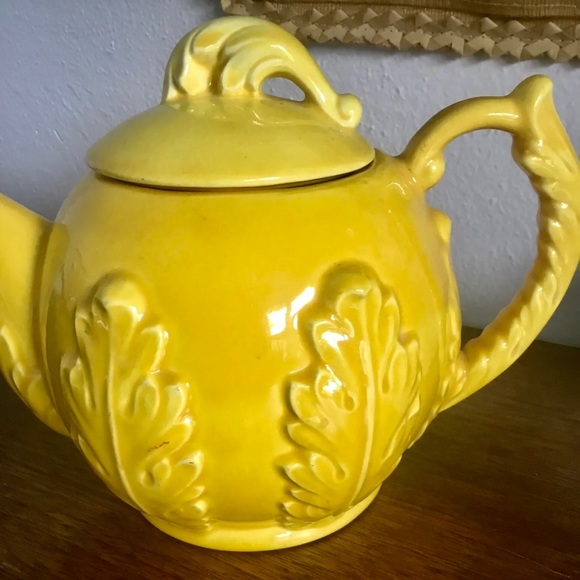 Vintage Red Wing Pottery Teapot - Yellow No. 259 - Picture 6 of 14